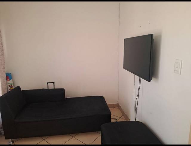 3 BEDROOM SECTIONAL TITLE FOR SALE IN GREENHILLS